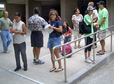 chaos picketing in honolulu