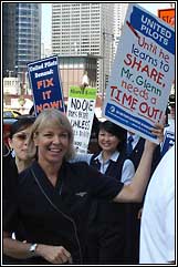 UAL Employees picketing in Chicago