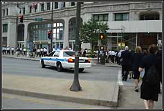 ual employees picketing in chicago