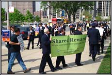 Flight Attendants Picket UAL Shareholder's Meeting