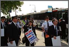 Flight Attendants Picket UAL Shareholder's Meeting